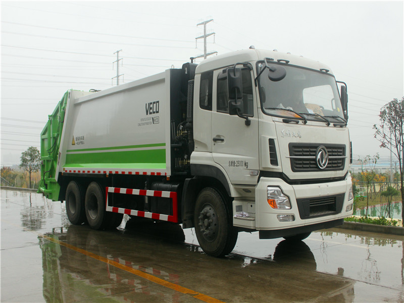 東風(fēng)天龍壓縮垃圾車(chē).JPG